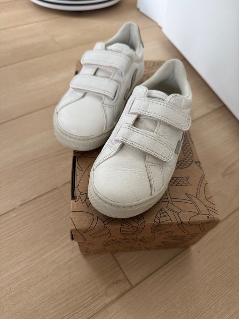 Kids White Vera Sneakers